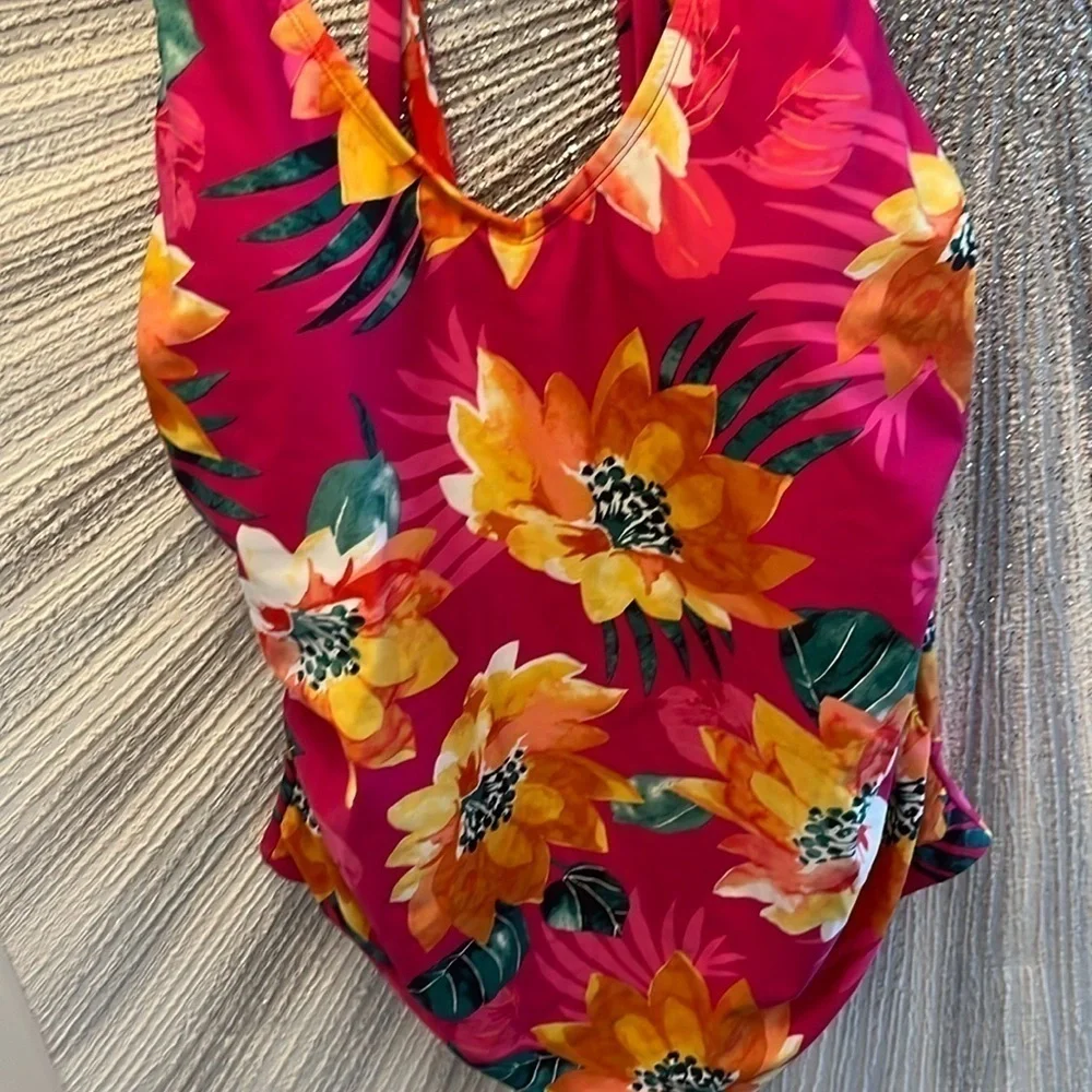 Kona Sol Pink Floral One Piece Swimsuit plus size 22W built in bra full cov